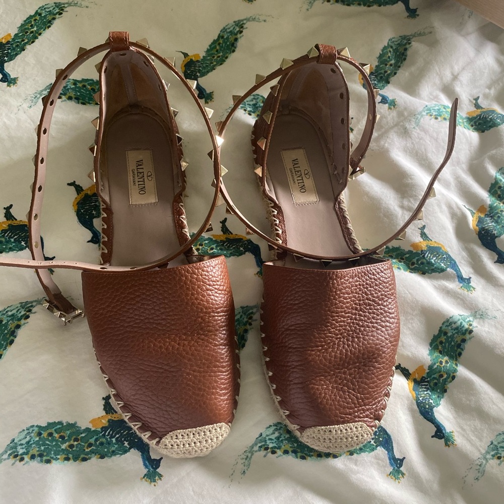 Barely ever wore them.